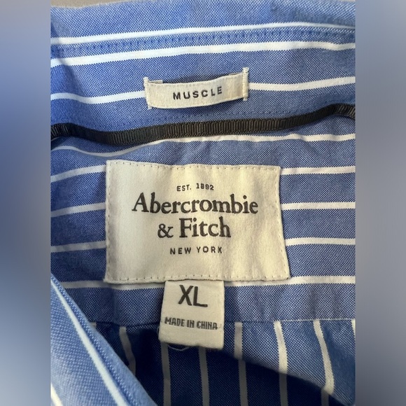Abercrombie & Fitch Men's Sz XL Muscle Fit Shirt Blue White Stripe Pinstripe - Picture 7 of 10